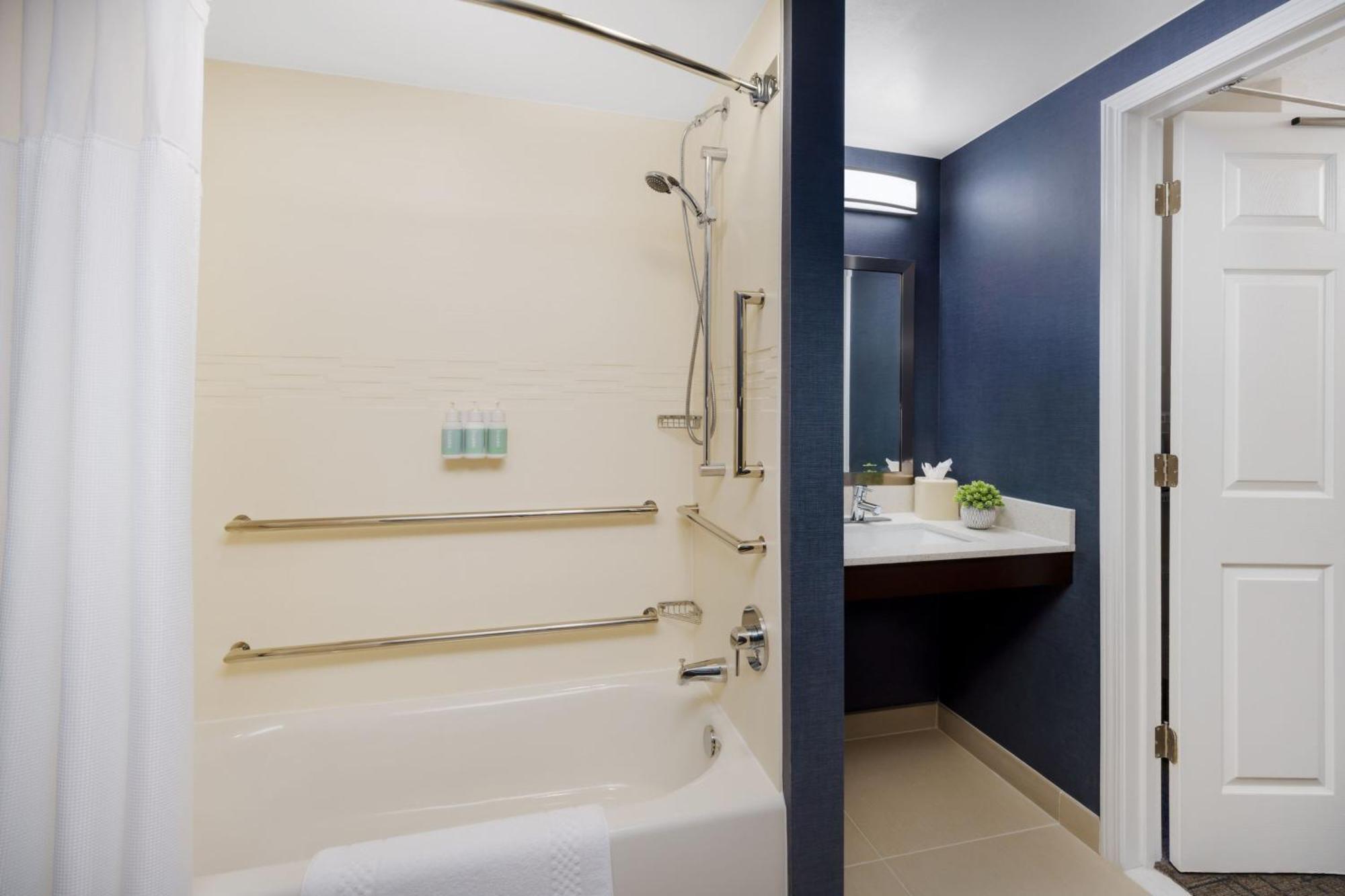 Residence Inn Boston Франклин Экстерьер фото