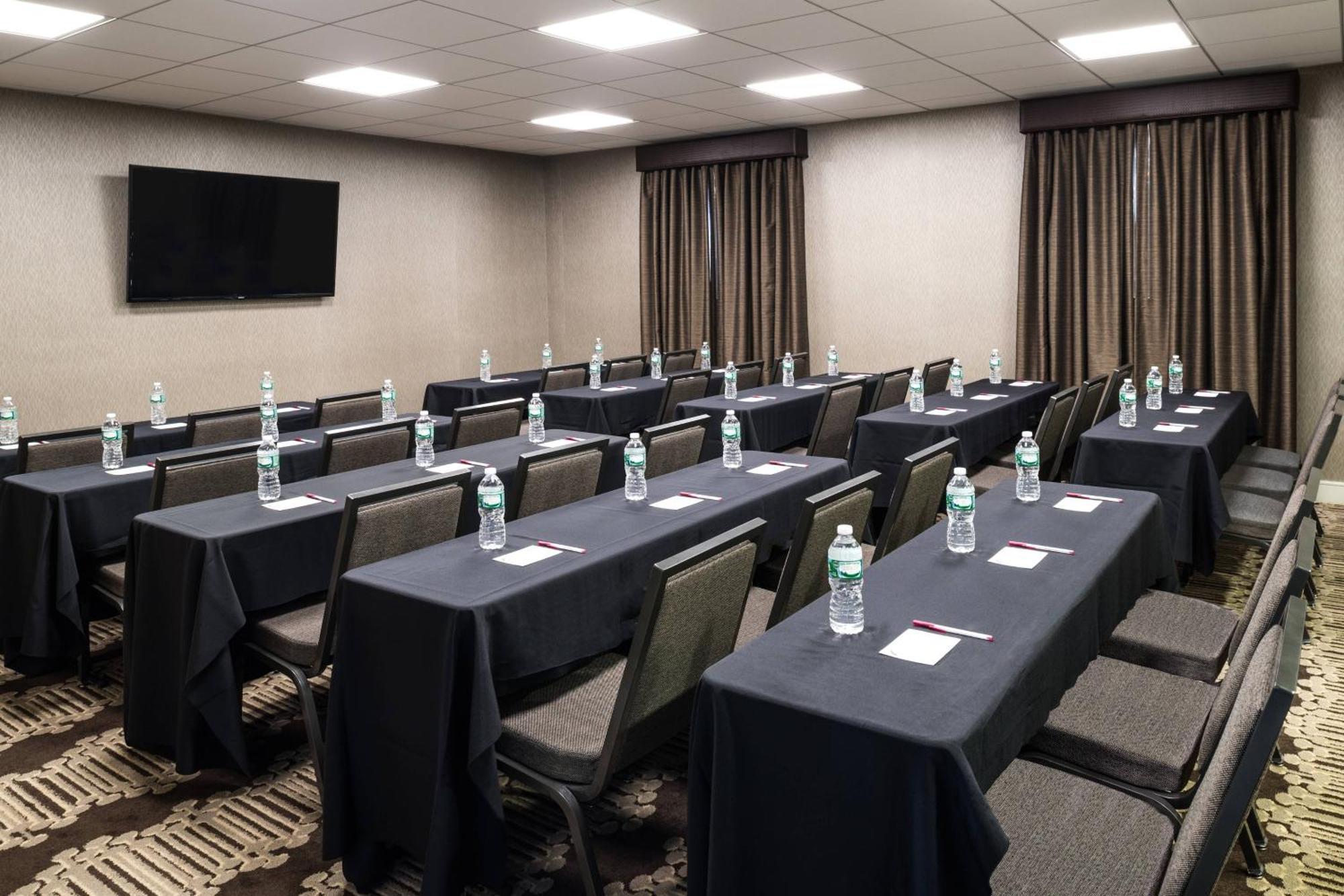 Residence Inn Boston Франклин Экстерьер фото