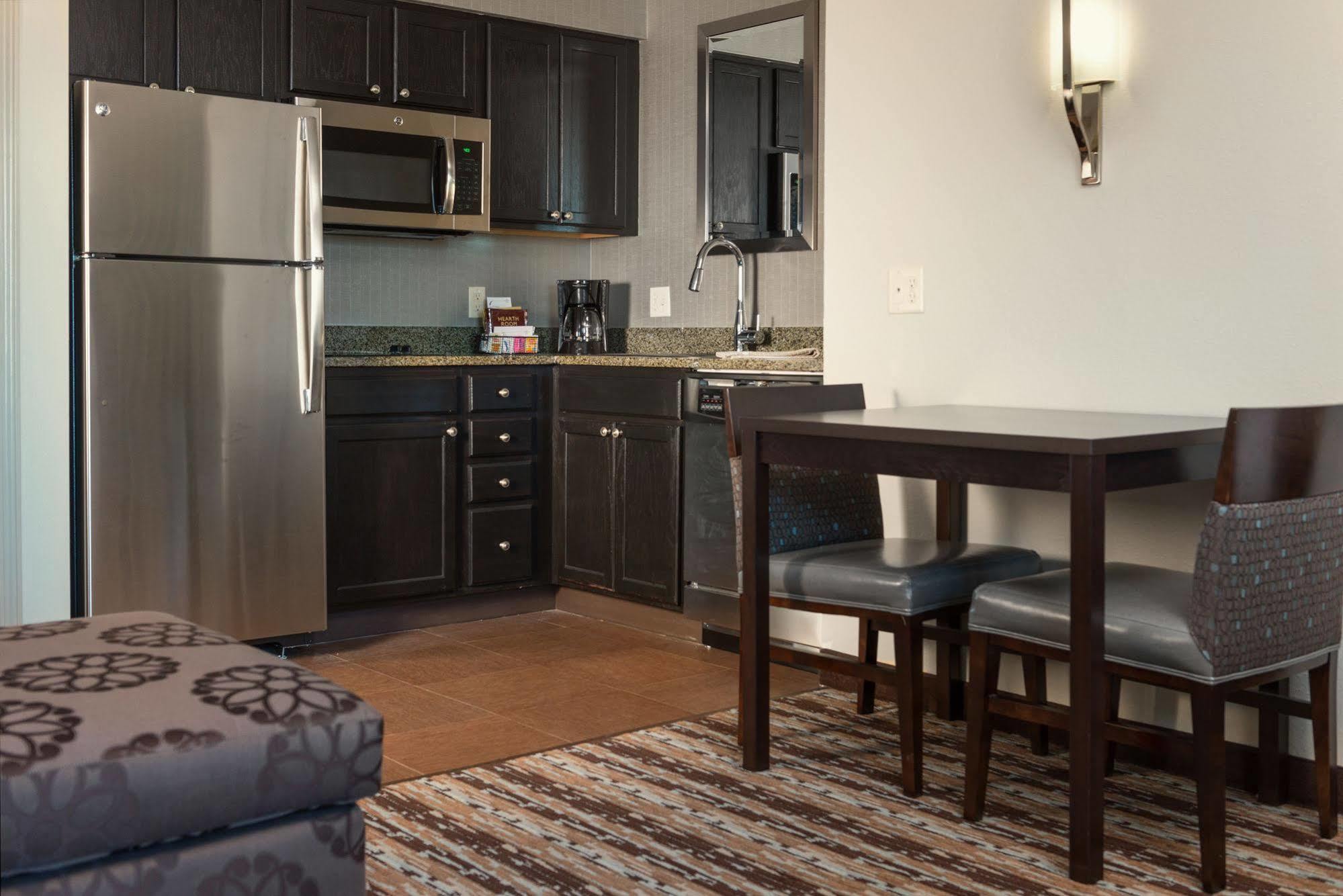 Residence Inn Boston Франклин Экстерьер фото